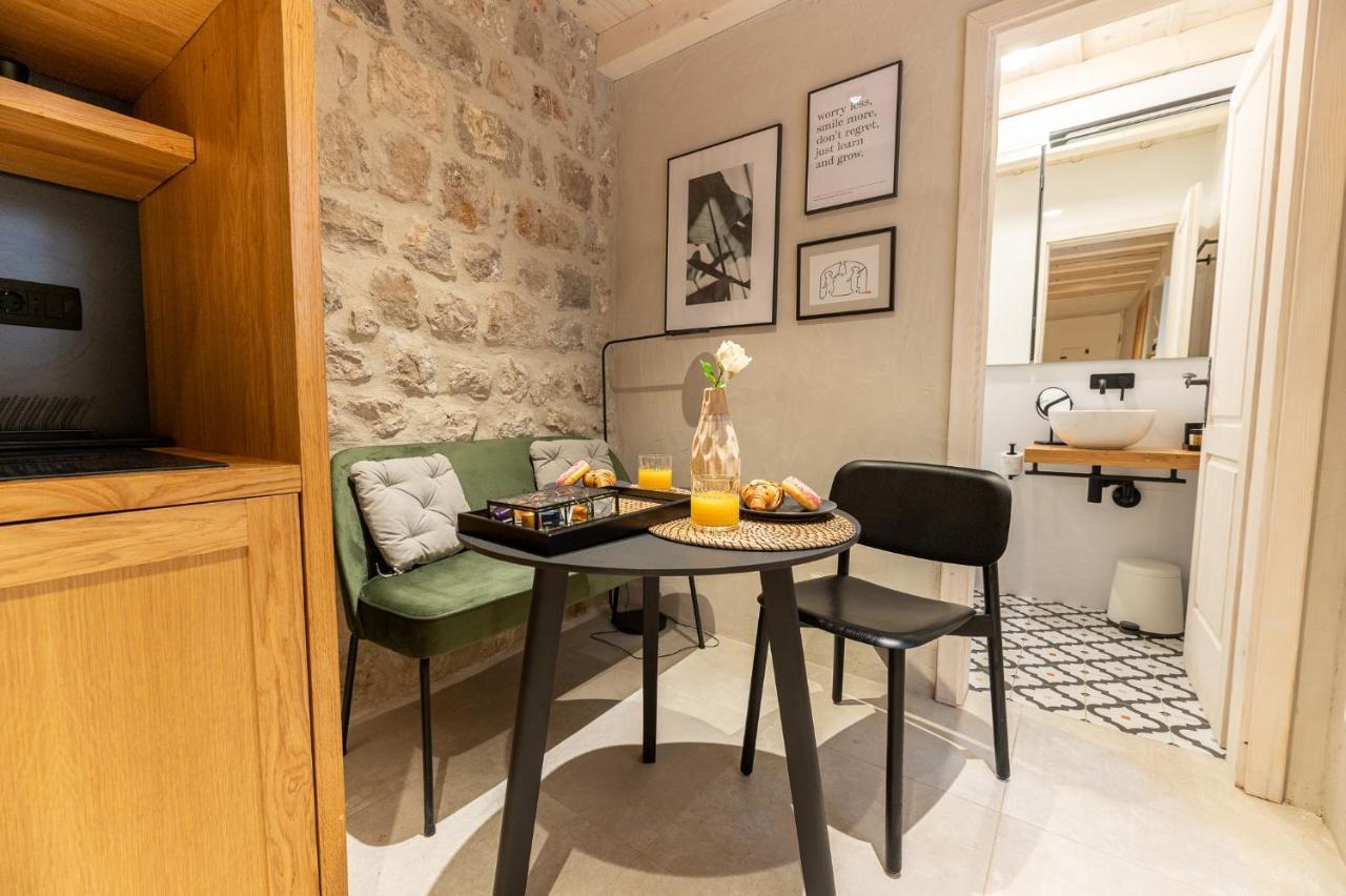 Superior 1 Bedroom Apartment Gabriela Next To Buza Beach Dubrovnik Exterior photo